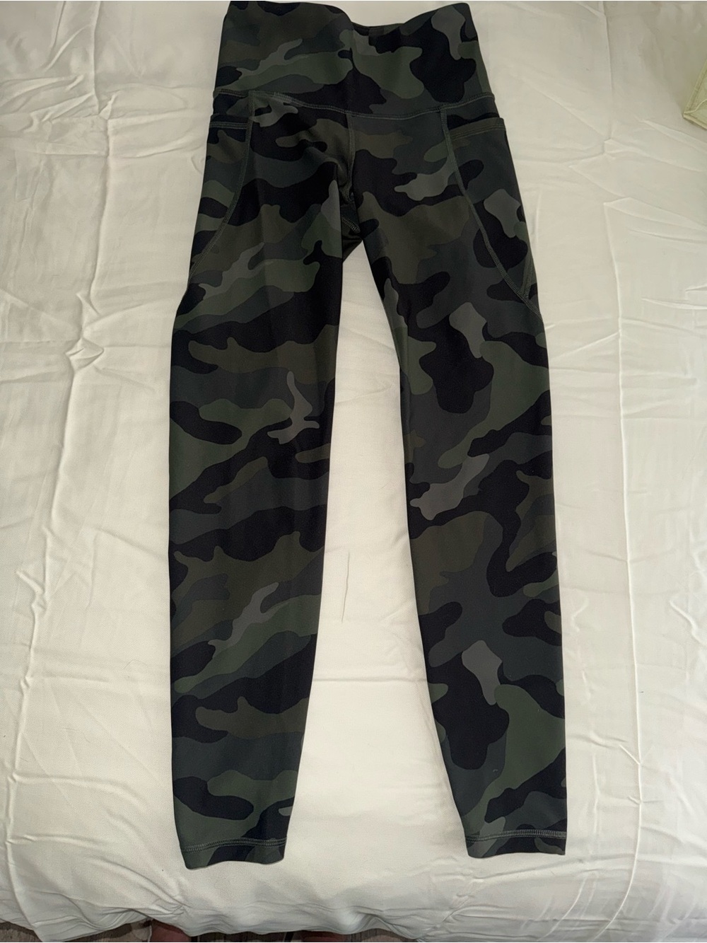 Old Navy Girls' Camo Leggings - Green and Black
